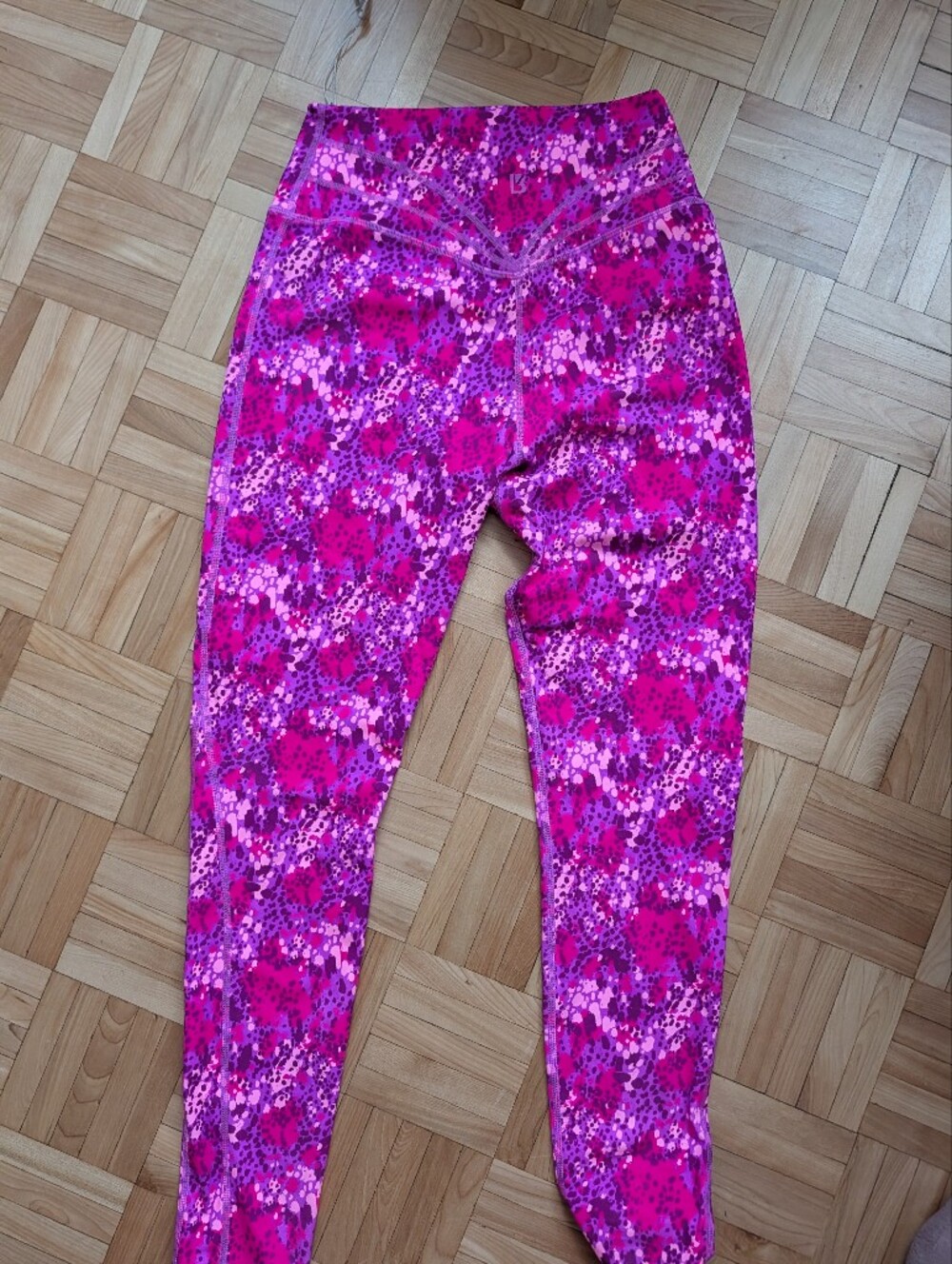 Buff bunny Legacy Leggings - Picture 5 of 5
